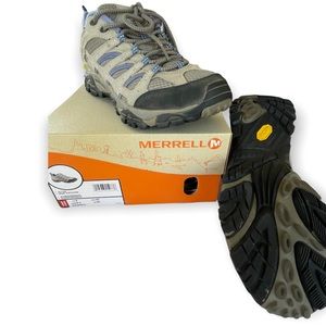 Merrell.Moab ventilator
woman’s size 9
color: aluminum